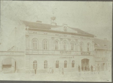 radnice kolem r. 1910
